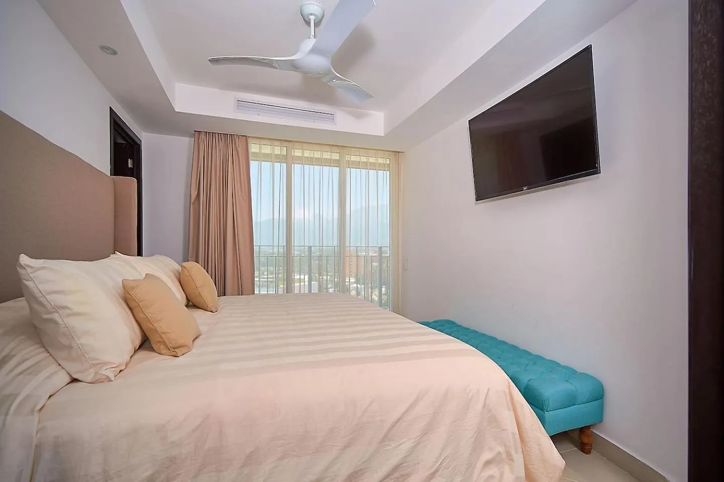 Grand Venetian Beachfront Condos Puerto Vallarta Apartman