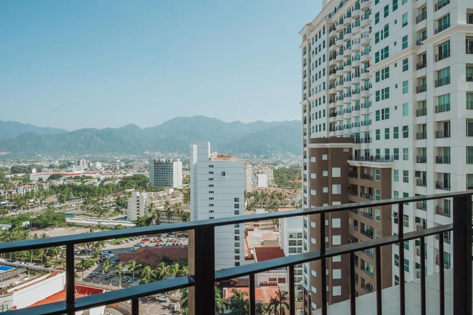 Apartman Grand Venetian Beachfront Condos Puerto Vallarta