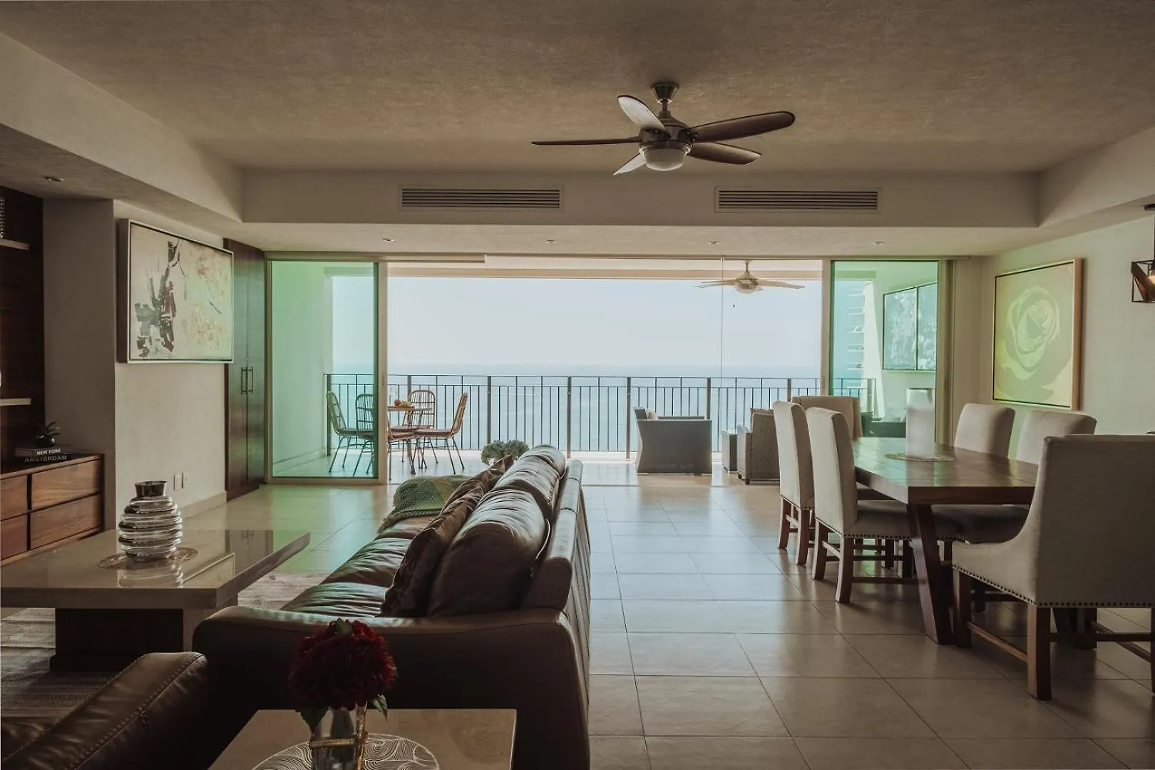 Apartman Grand Venetian Beachfront Condos Puerto Vallarta