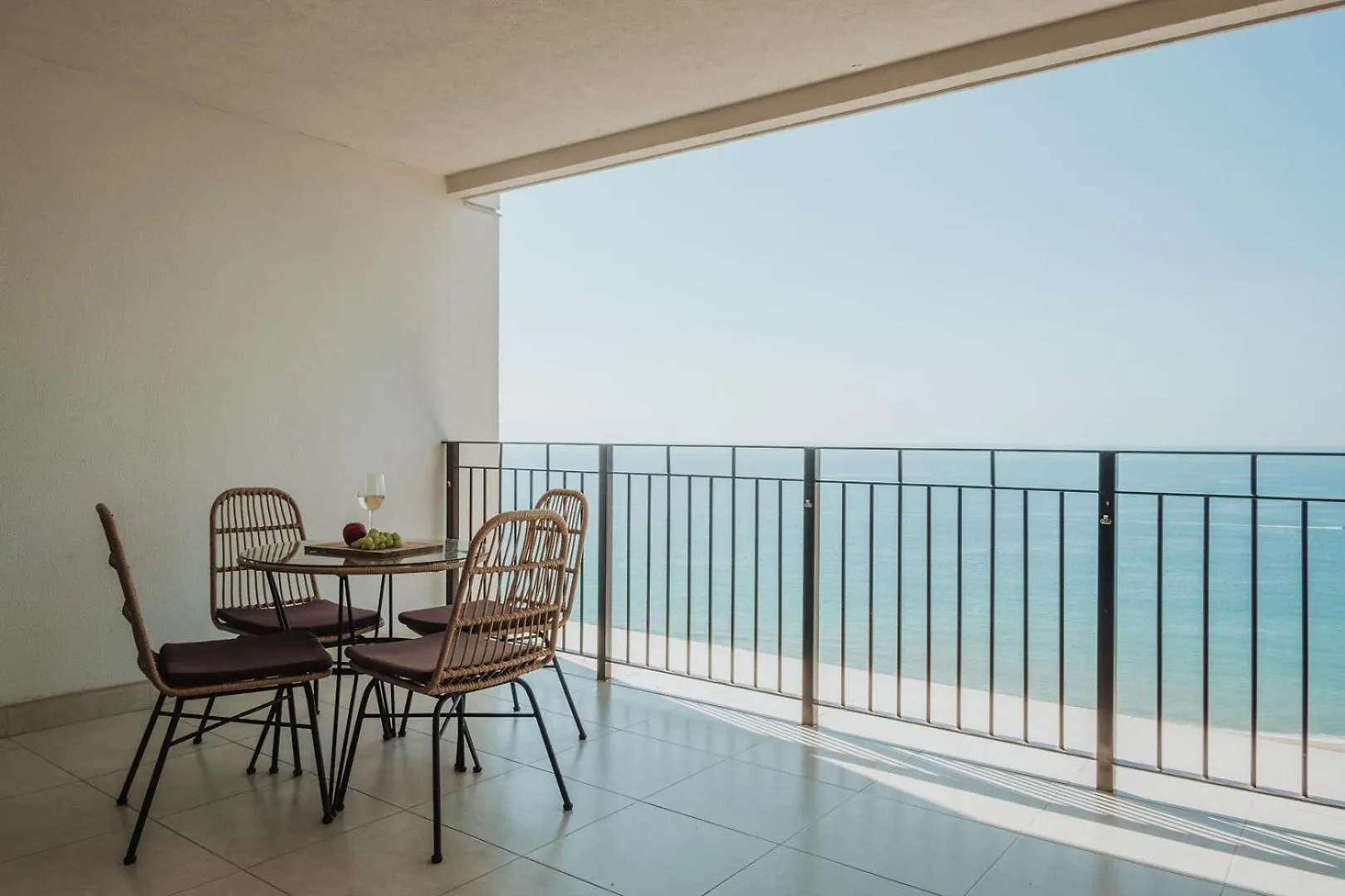 Grand Venetian Beachfront Condos Puerto Vallarta Mexikó