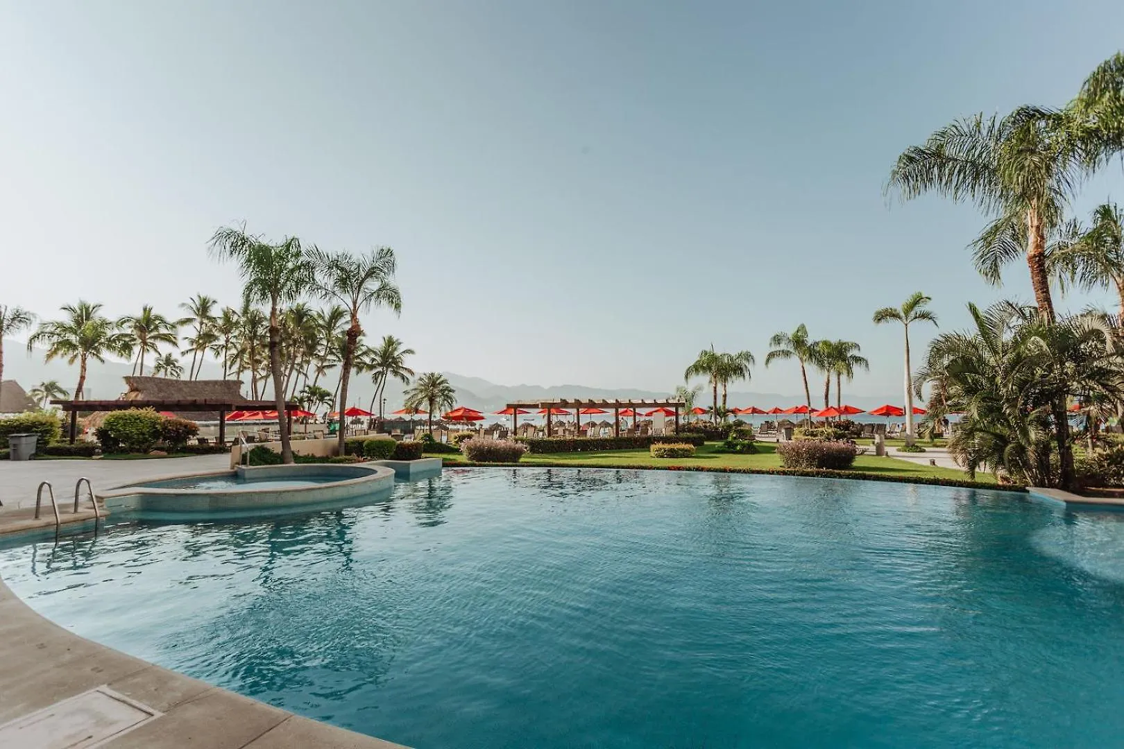 Grand Venetian Beachfront Condos Puerto Vallarta