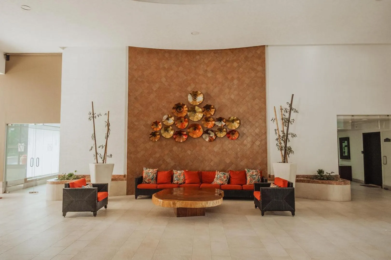 Apartman Grand Venetian Beachfront Condos Puerto Vallarta