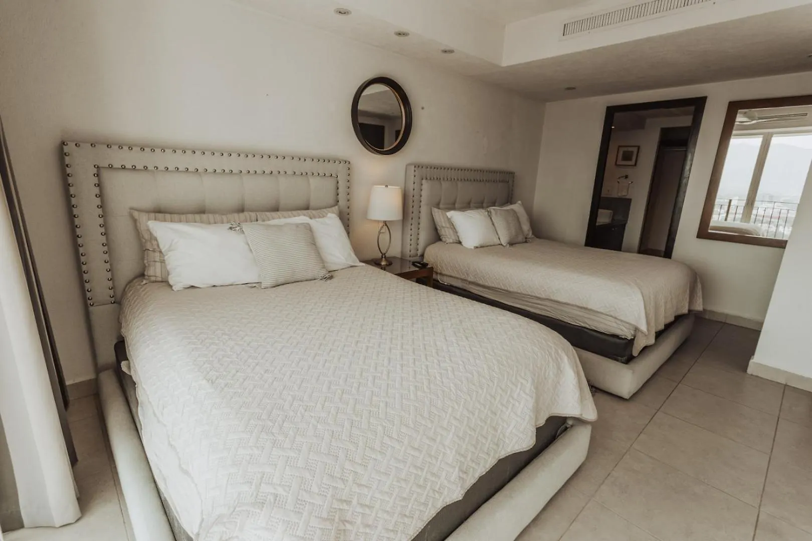 Grand Venetian Beachfront Condos Puerto Vallarta Mexikó