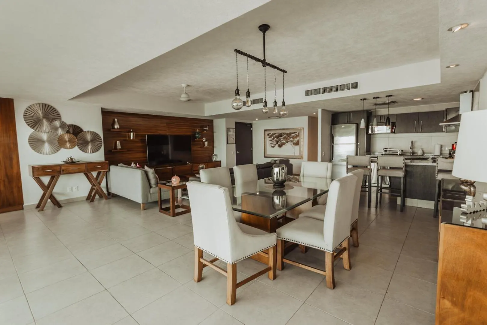 Grand Venetian Beachfront Condos Puerto Vallarta