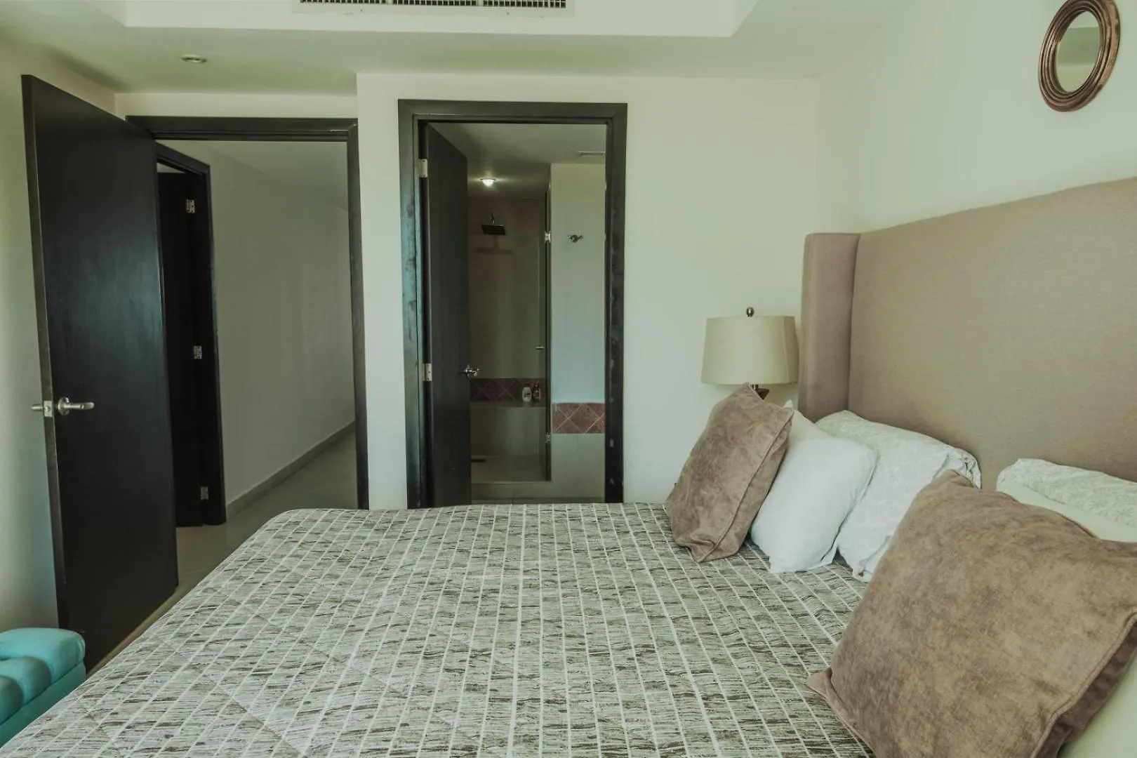 Grand Venetian Beachfront Condos Puerto Vallarta Mexikó