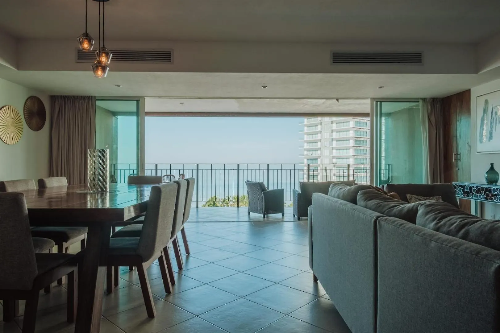 Grand Venetian Beachfront Condos Puerto Vallarta Mexikó