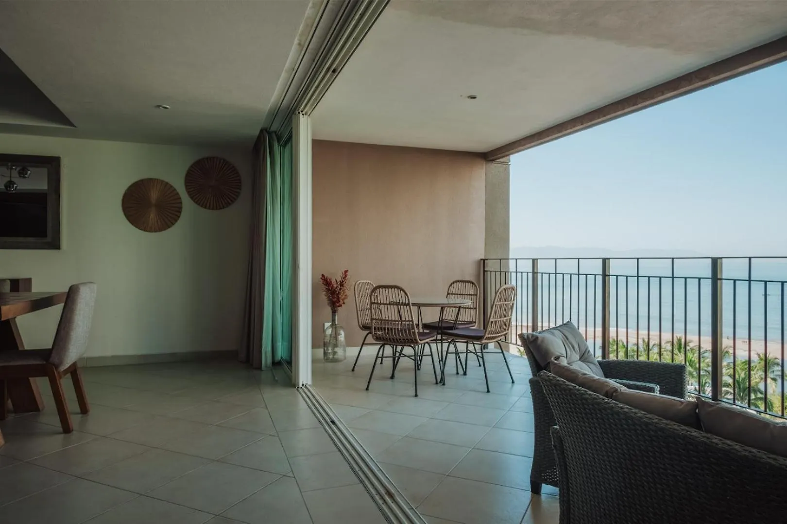 Grand Venetian Beachfront Condos Puerto Vallarta Apartman