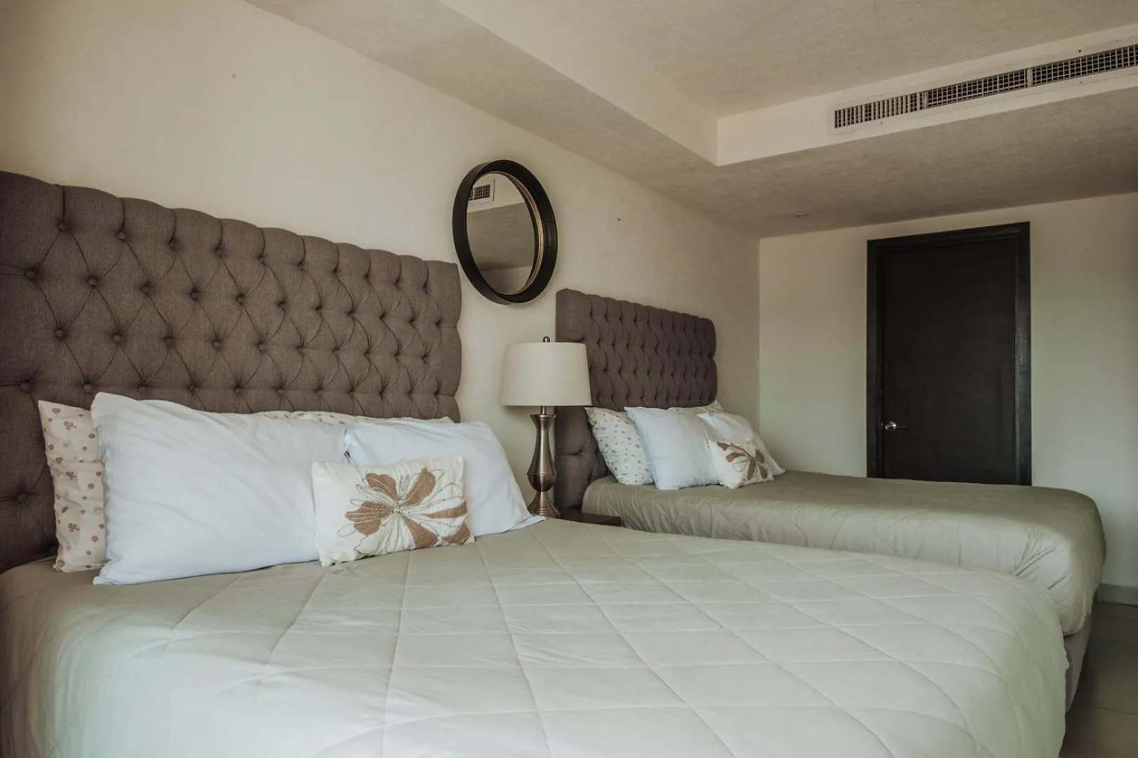 Apartment Grand Venetian Beachfront Condos Puerto Vallarta Mexico