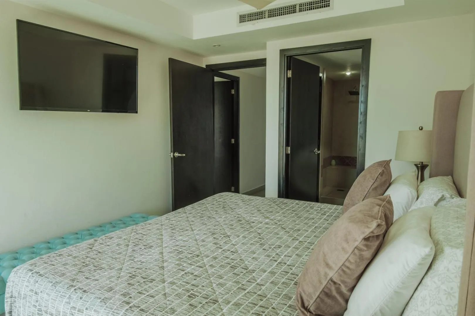 Grand Venetian Beachfront Condos Puerto Vallarta